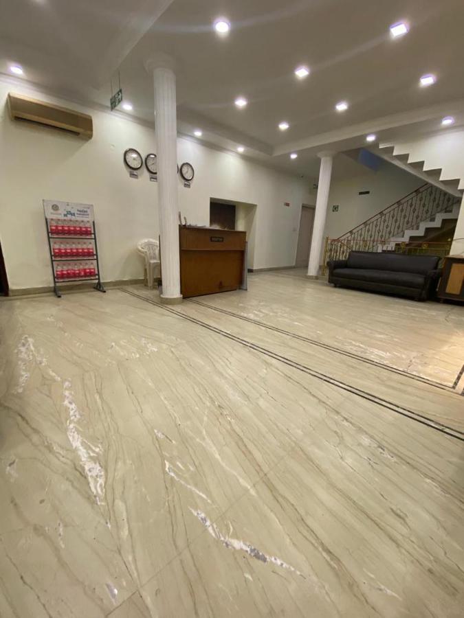 Lavi Hotel Hari Darshan - 10 Meter from Golden Temple Amritsar Exteriör bild